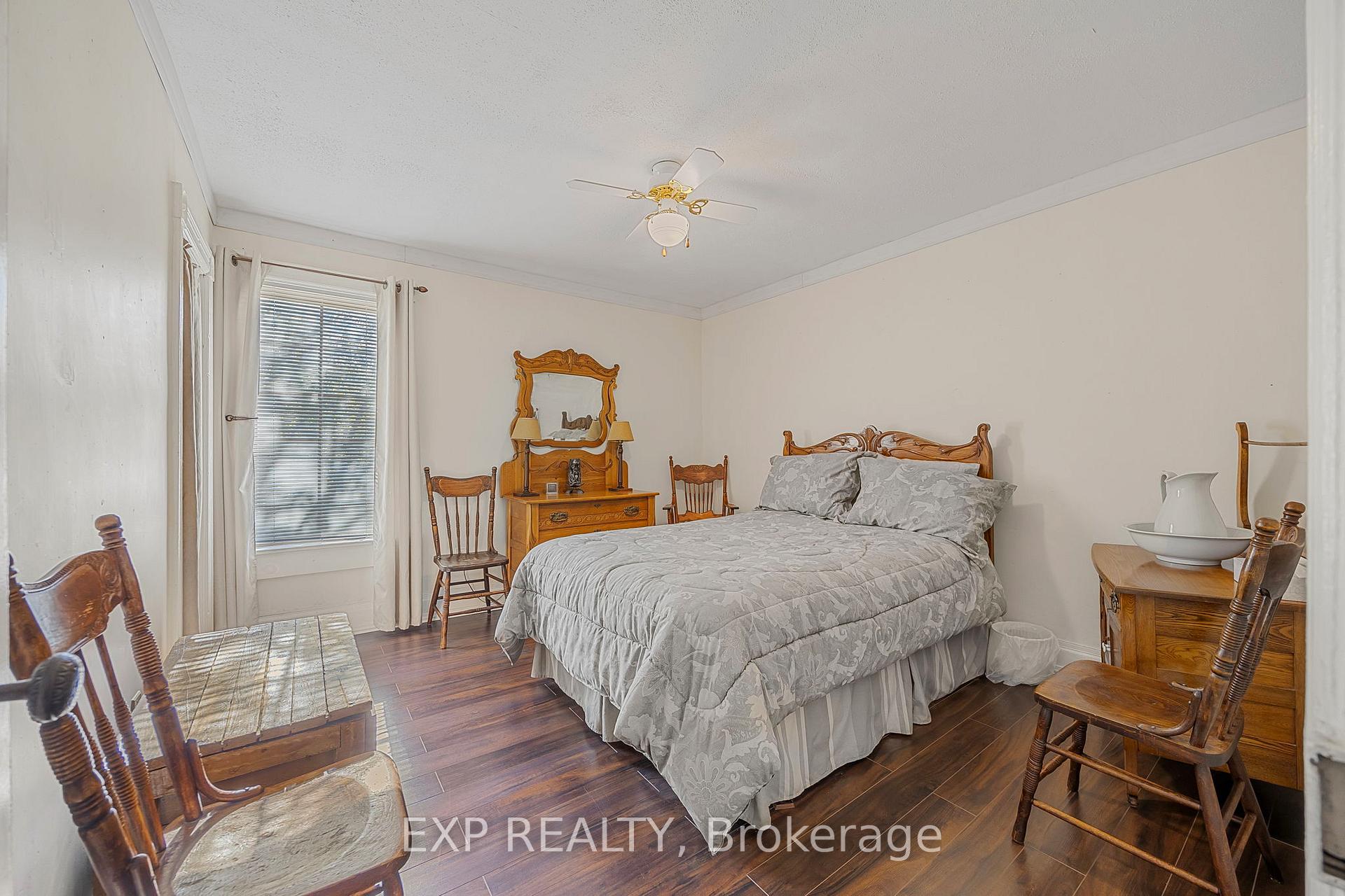 Photo 15 of 18 Frances Street, Barrie, Queen's Park — HOMEH