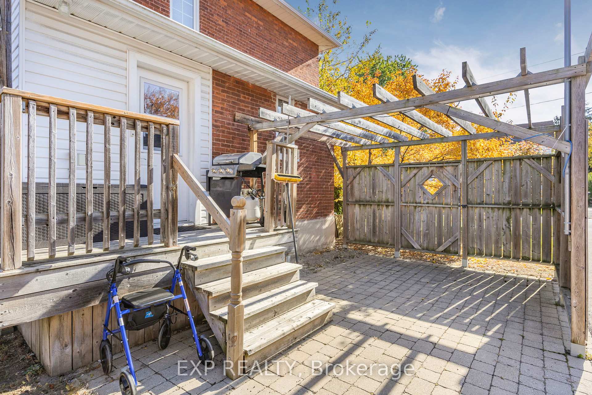 Photo 18 of 18 Frances Street, Barrie, Queen's Park — HOMEH