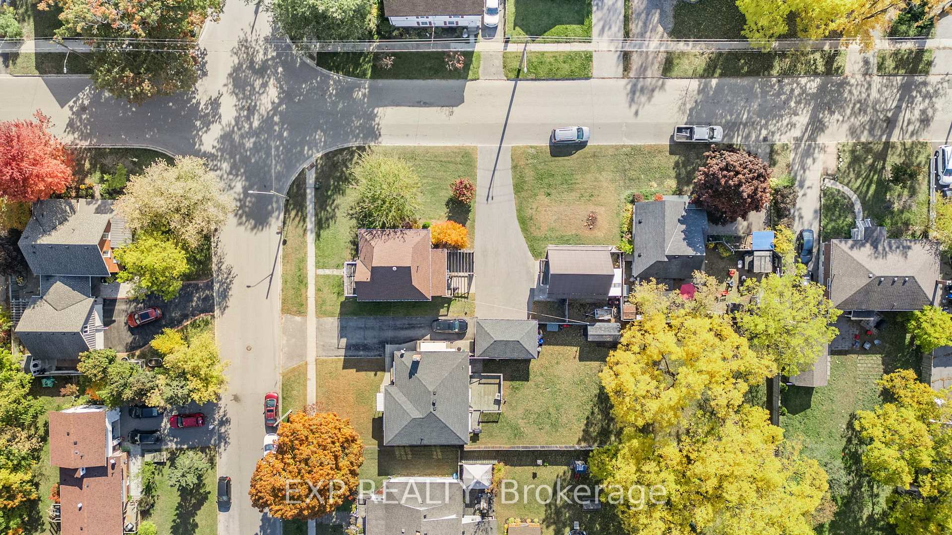 Photo 20 of 18 Frances Street, Barrie, Queen's Park — HOMEH