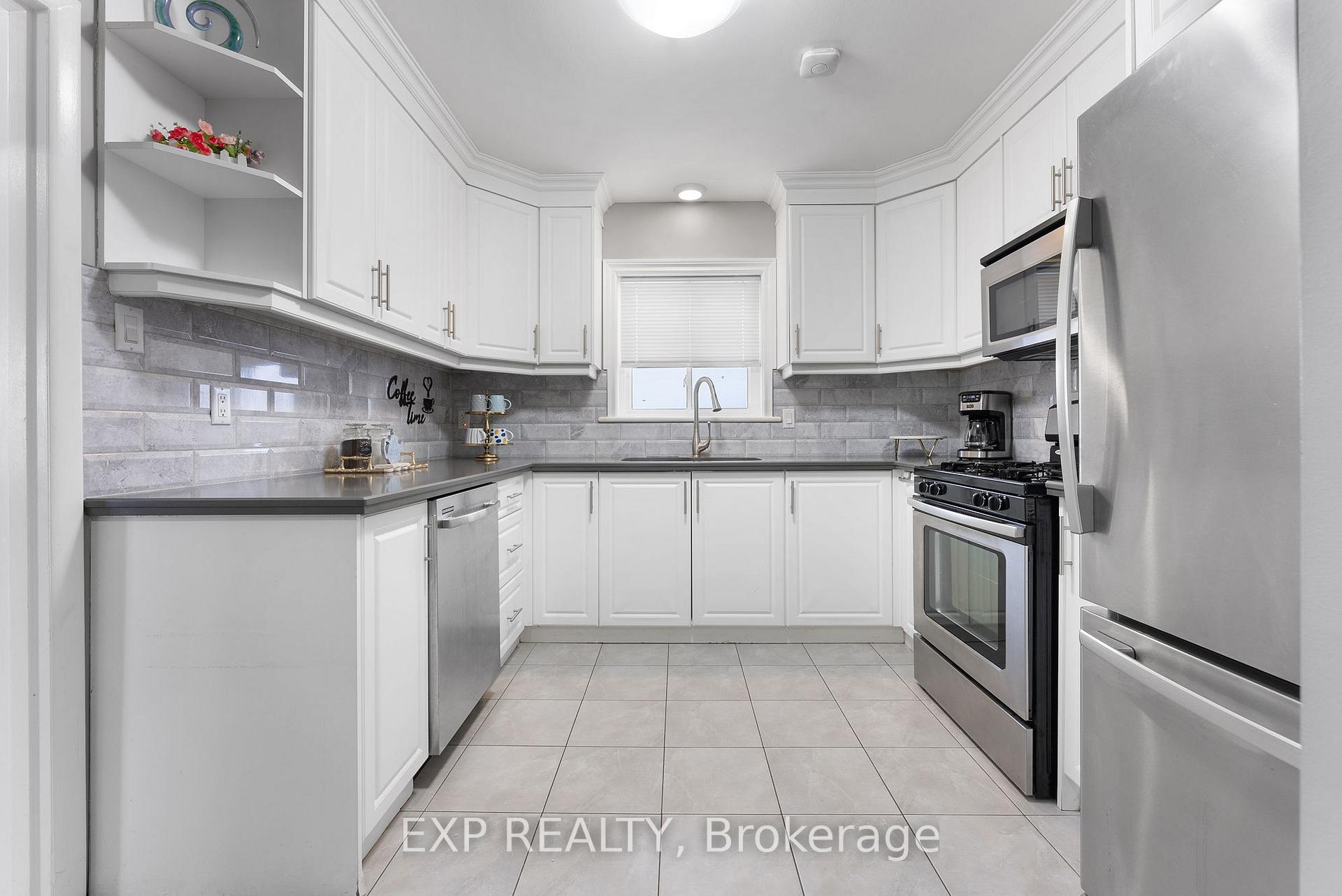 Photo 4 of 377 East 28th Street, Hamilton, Burkholme — HOMEH