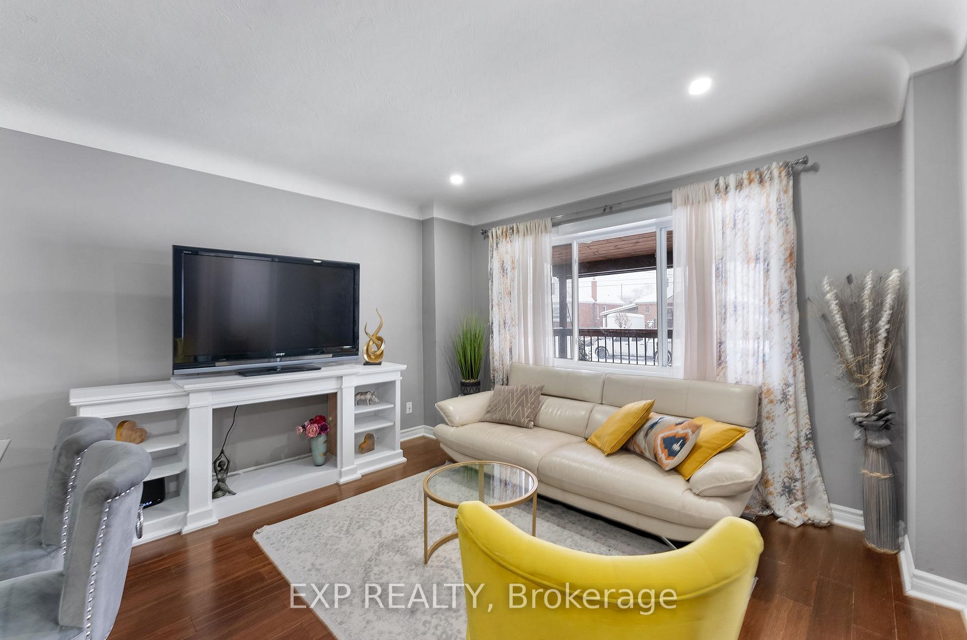 Photo 10 of 377 East 28th Street, Hamilton, Burkholme — HOMEH