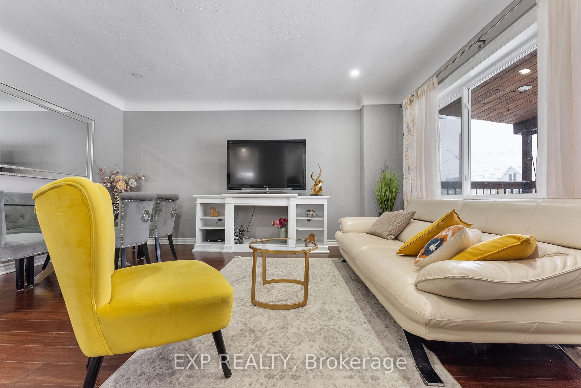 Photo 11 of 377 East 28th Street, Hamilton, Burkholme — HOMEH