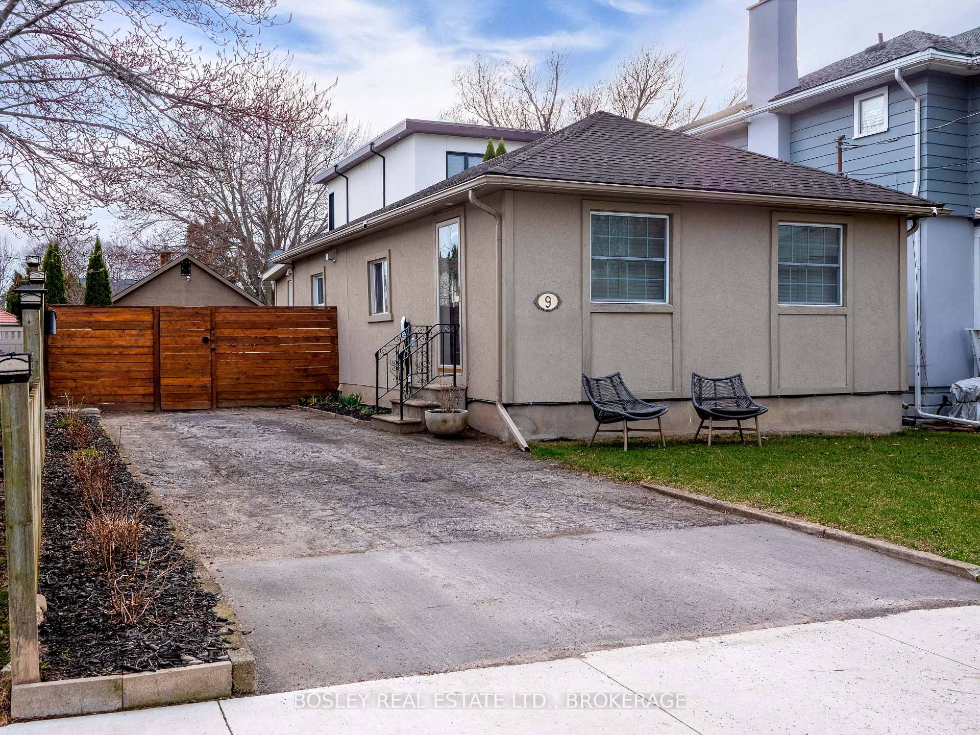 Front of 9 Shelley Avenue