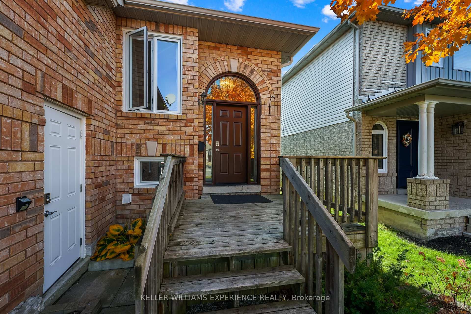 Photo 7 of 109 Athabaska Road, Barrie, Holly — HOMEH