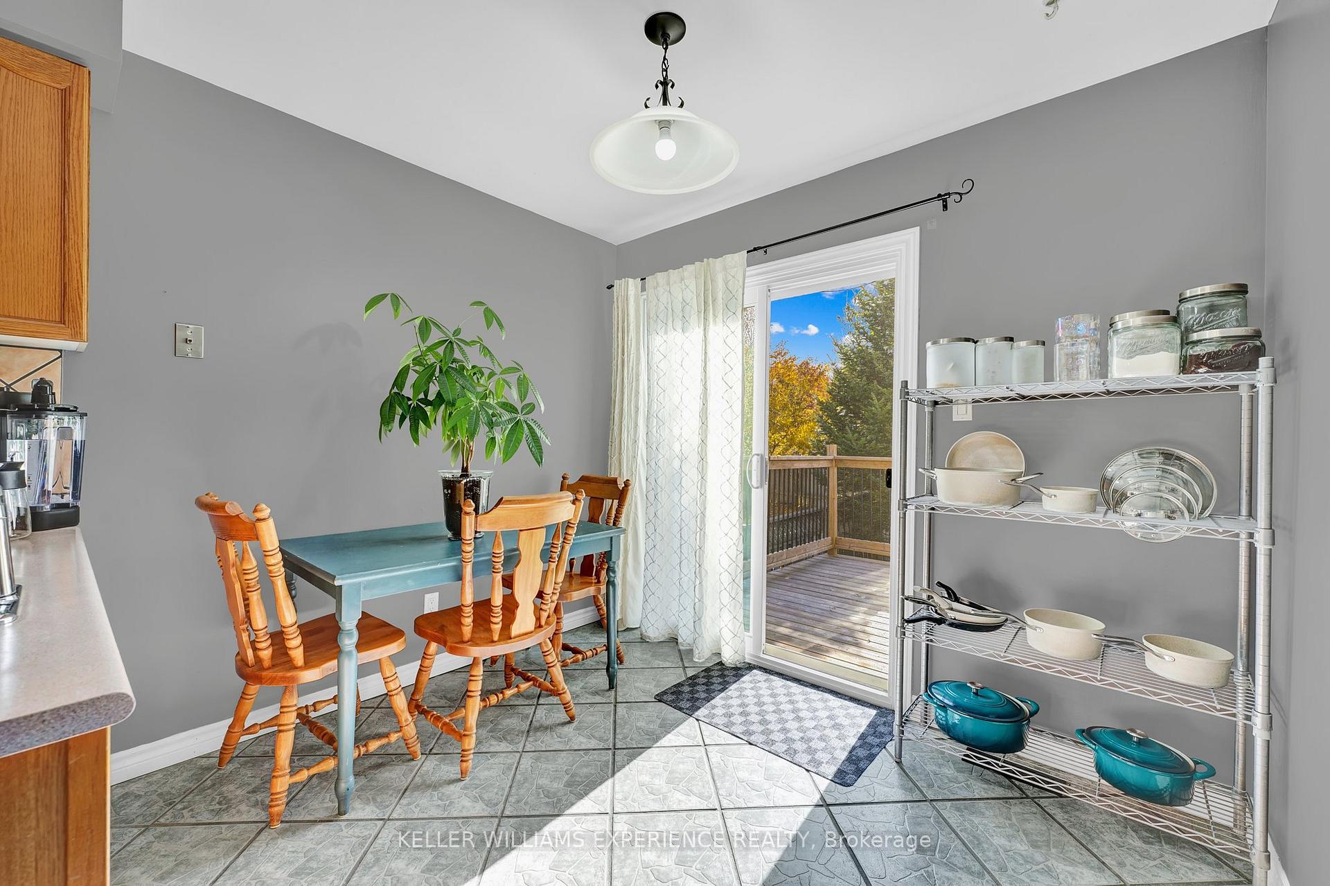 Photo 12 of 109 Athabaska Road, Barrie, Holly — HOMEH