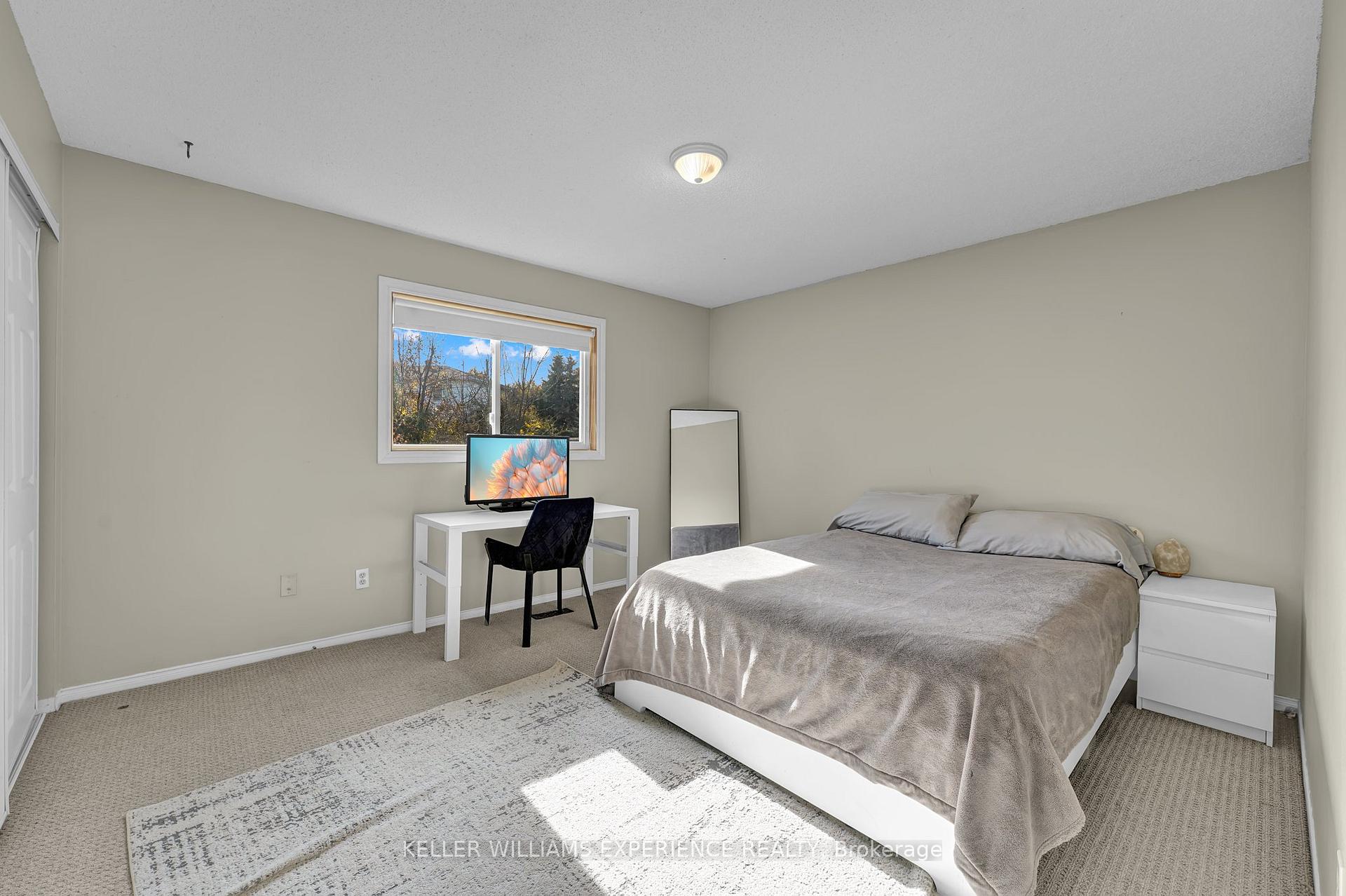 Photo 21 of 109 Athabaska Road, Barrie, Holly — HOMEH