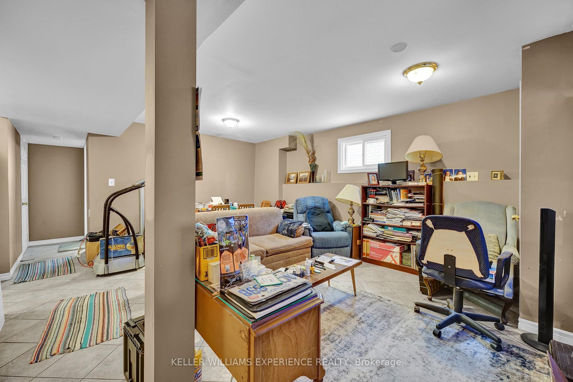 Photo 24 of 109 Athabaska Road, Barrie, Holly — HOMEH