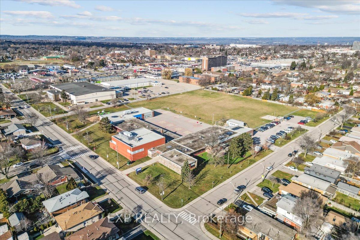 Photo 29 of 118 Deschene Avenue, Hamilton, Greeningdon — HOMEH