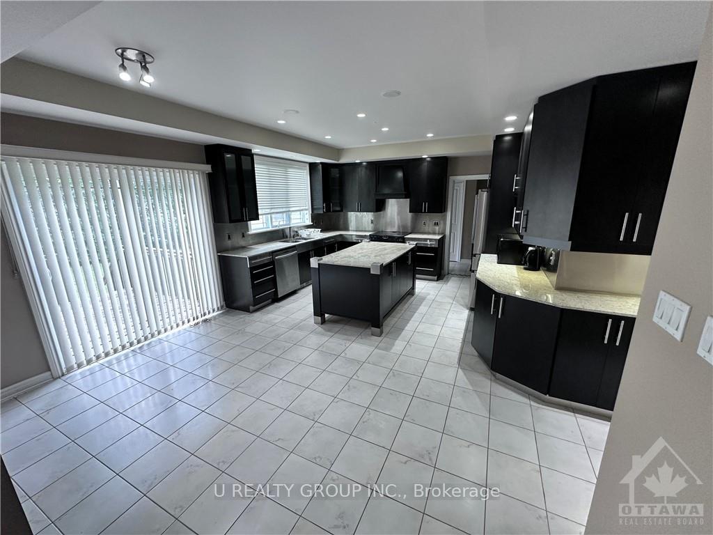 Photo 11 of 657 Devonwood Circle, Ottawa, Blossom Park/Kemp Park/Findlay Creek — HOMEH