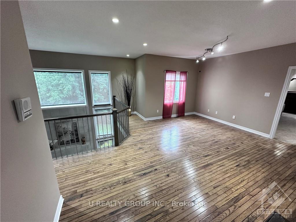Photo 7 of 657 Devonwood Circle, Ottawa, Blossom Park/Kemp Park/Findlay Creek — HOMEH