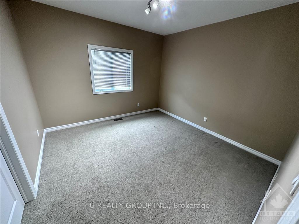 Photo 10 of 657 Devonwood Circle, Ottawa, Blossom Park/Kemp Park/Findlay Creek — HOMEH