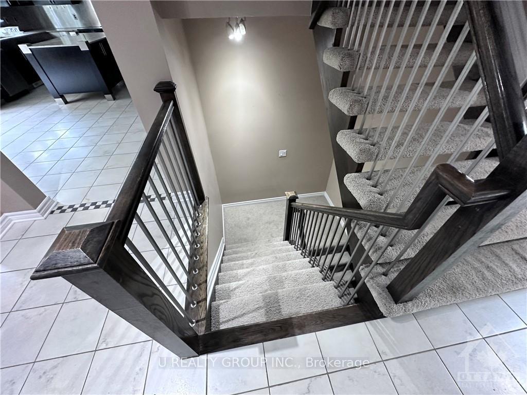 Photo 14 of 657 Devonwood Circle, Ottawa, Blossom Park/Kemp Park/Findlay Creek — HOMEH