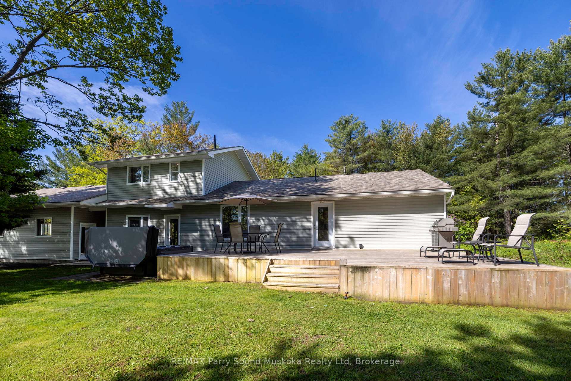 Photo 9 of 8 Pineridge Drive, McDougall — HOMEH