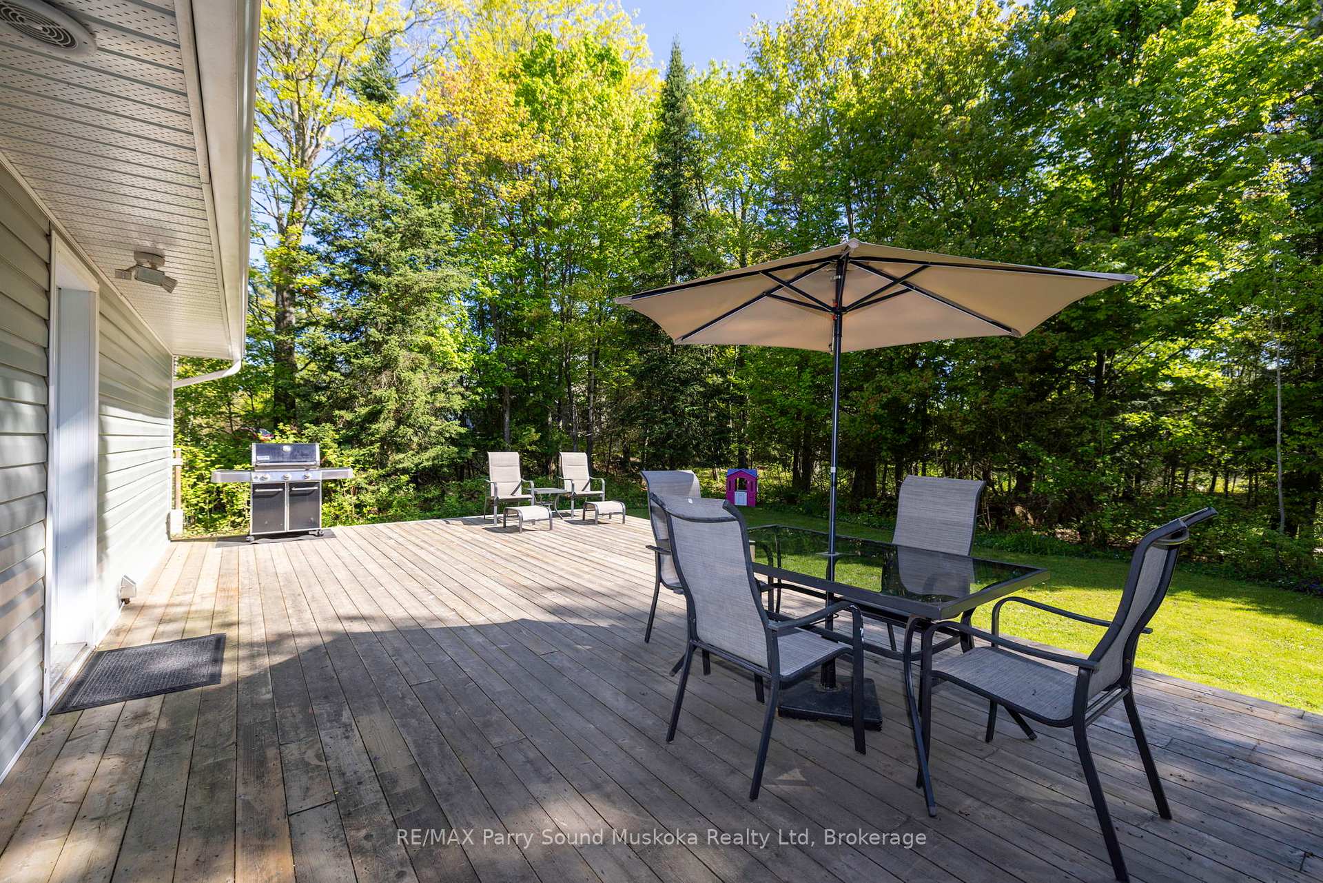 Photo 10 of 8 Pineridge Drive, McDougall — HOMEH