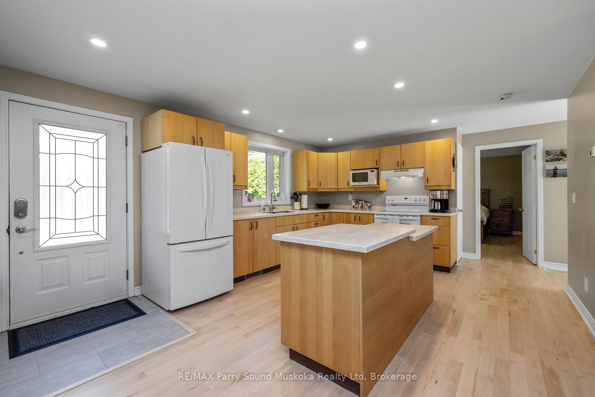Photo 14 of 8 Pineridge Drive, McDougall — HOMEH