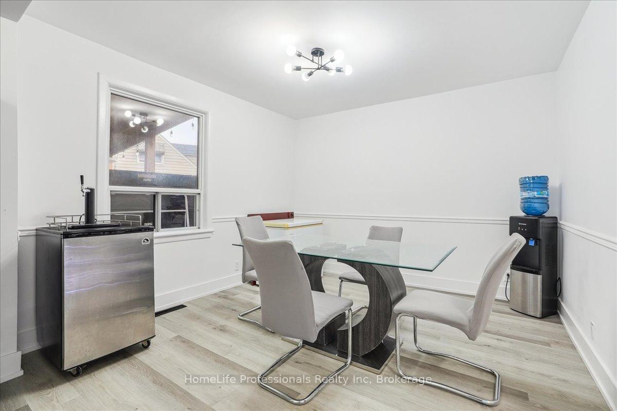 Photo 10 of 6 Sylvia Avenue, Hamilton, Rosedale — HOMEH