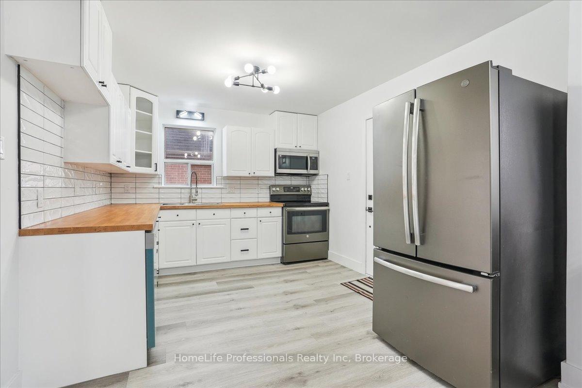 Photo 13 of 6 Sylvia Avenue, Hamilton, Rosedale — HOMEH