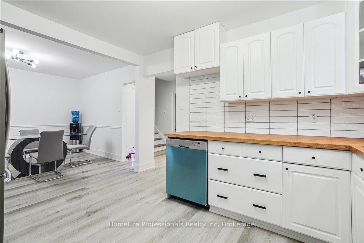 Photo 16 of 6 Sylvia Avenue, Hamilton, Rosedale — HOMEH