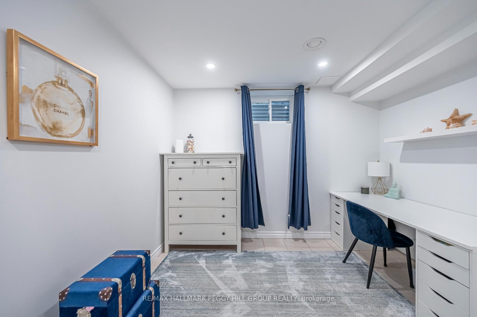 Photo 17 of 22 Cloughley Drive, Barrie, Northwest — HOMEH