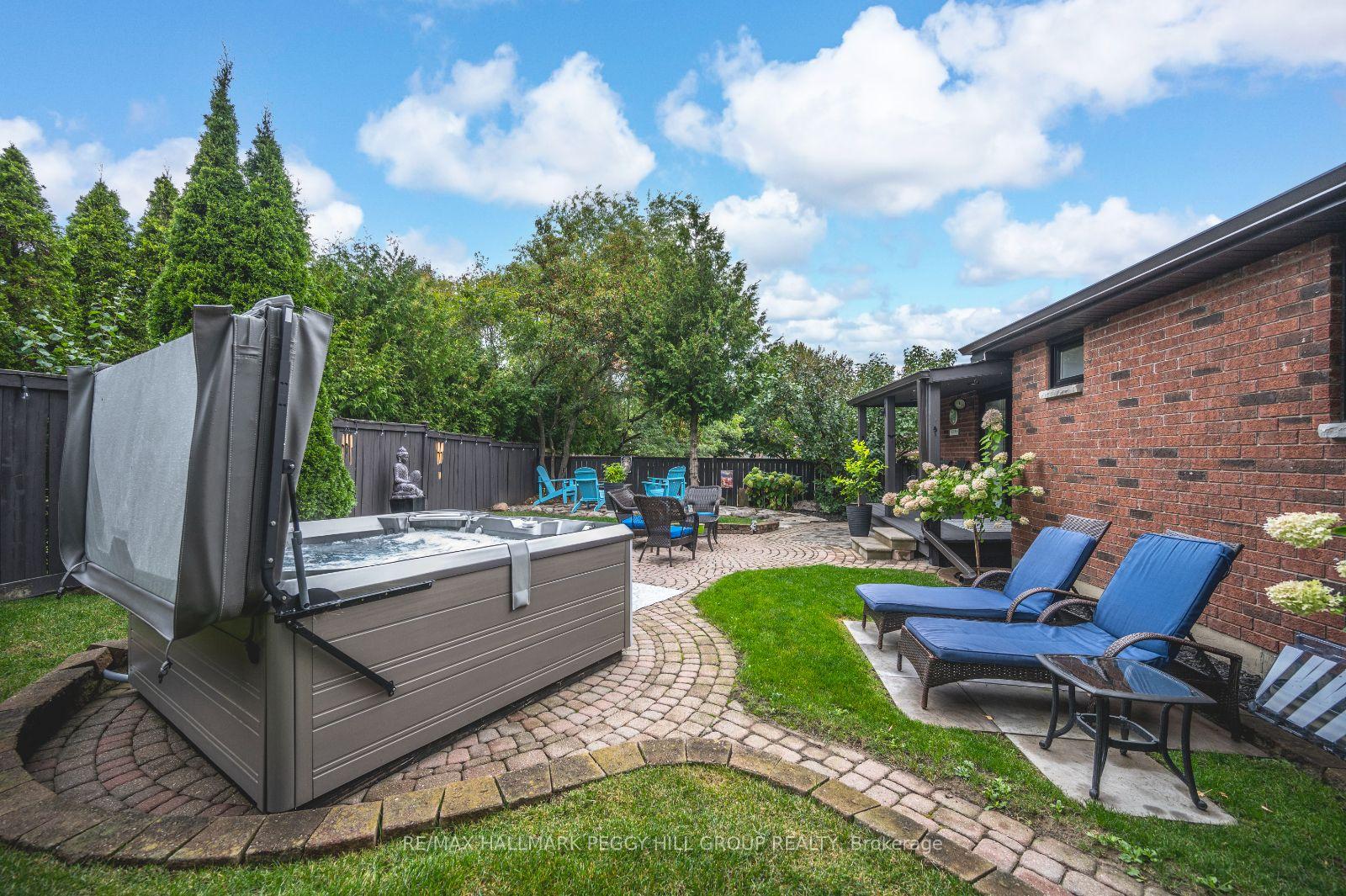 Photo 20 of 22 Cloughley Drive, Barrie, Northwest — HOMEH