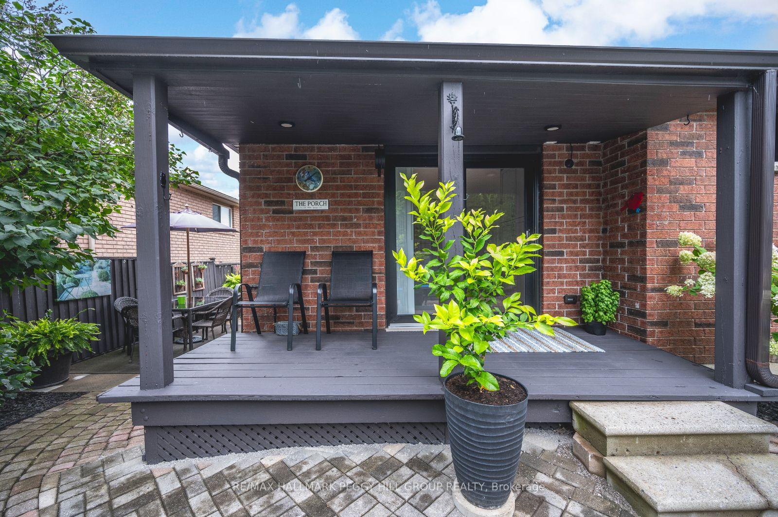 Photo 24 of 22 Cloughley Drive, Barrie, Northwest — HOMEH