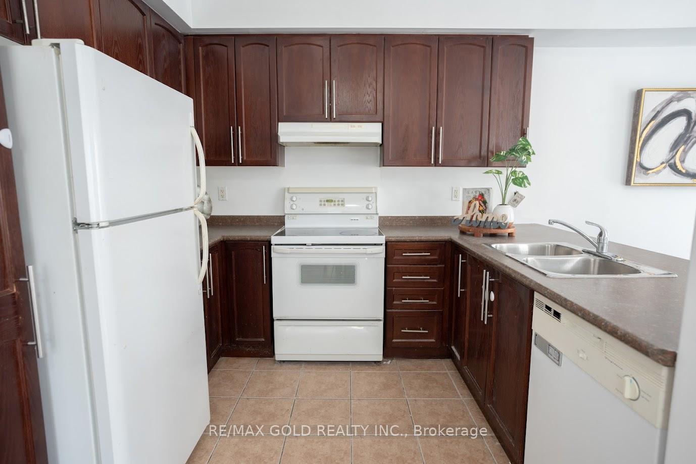 Photo 8 of 78 Bunting Road, St. Catharines, E. Chester — HOMEH