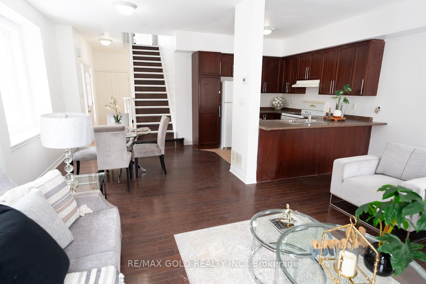 Photo 11 of 78 Bunting Road, St. Catharines, E. Chester — HOMEH