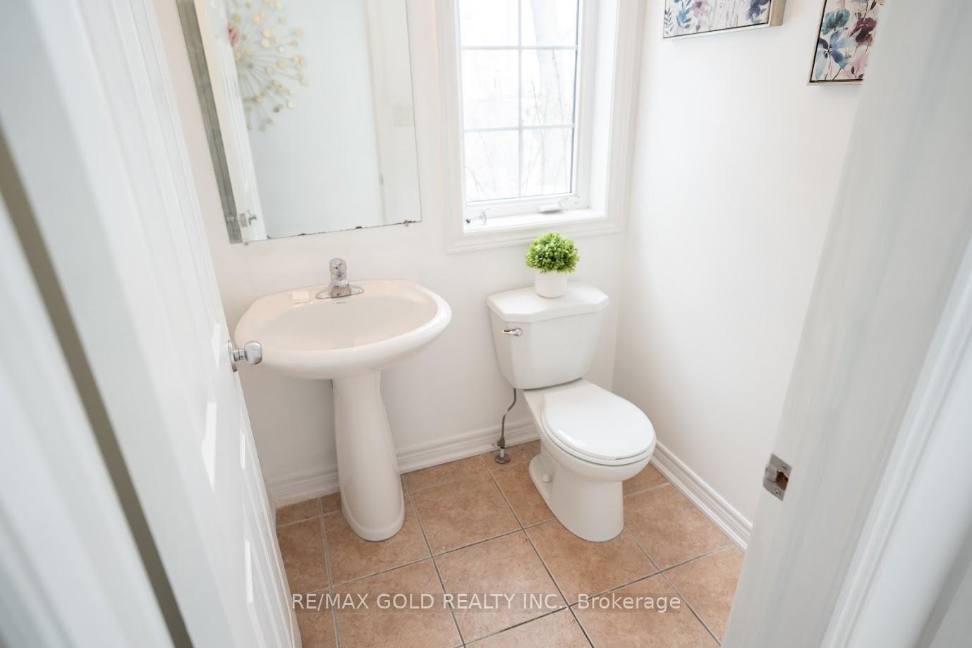 Photo 14 of 78 Bunting Road, St. Catharines, E. Chester — HOMEH