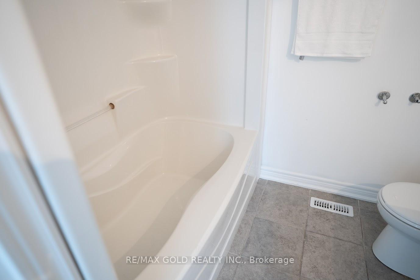 Photo 24 of 78 Bunting Road, St. Catharines, E. Chester — HOMEH