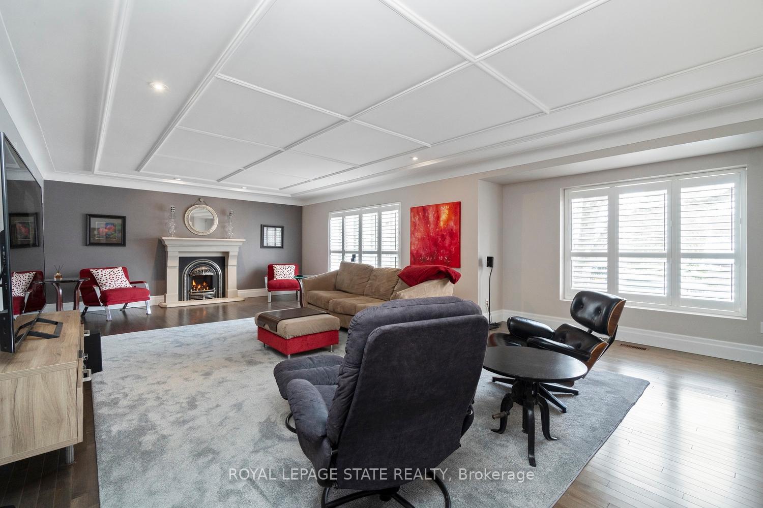 Photo 15 of 18 Stonegate Drive, Hamilton, Ancaster — HOMEH