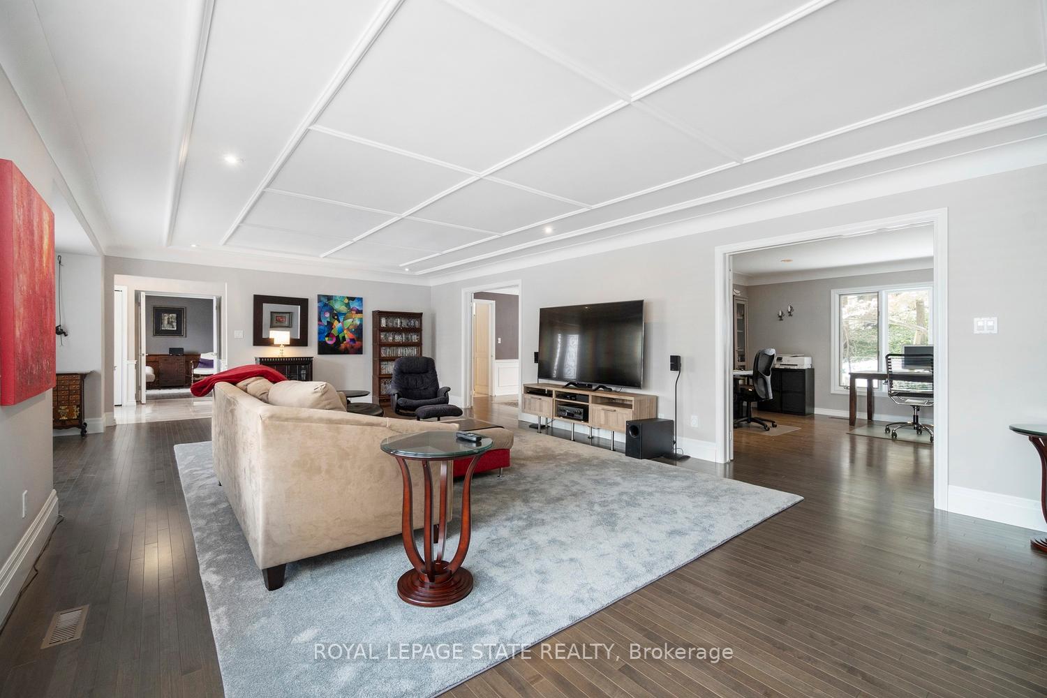 Photo 17 of 18 Stonegate Drive, Hamilton, Ancaster — HOMEH