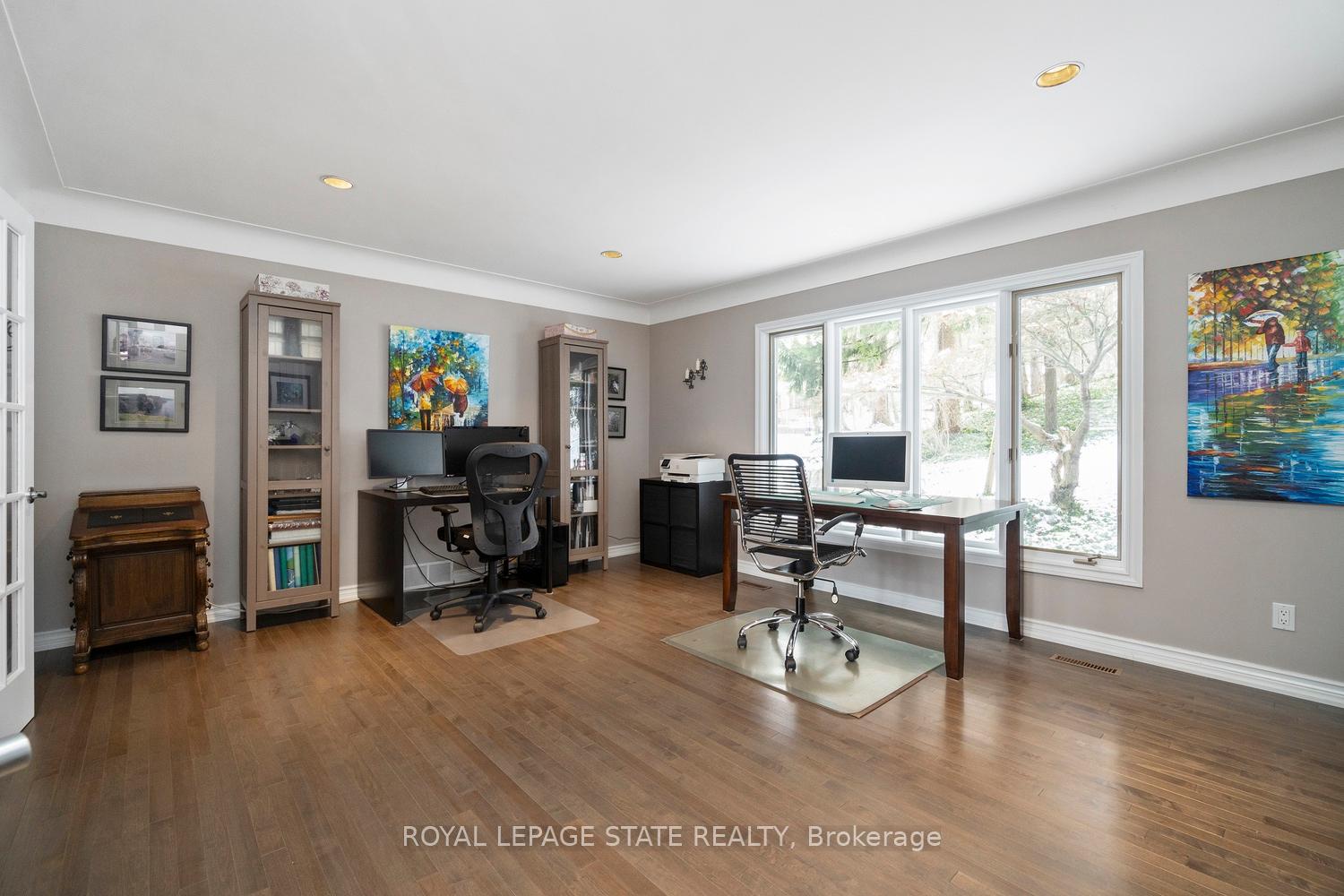 Photo 20 of 18 Stonegate Drive, Hamilton, Ancaster — HOMEH