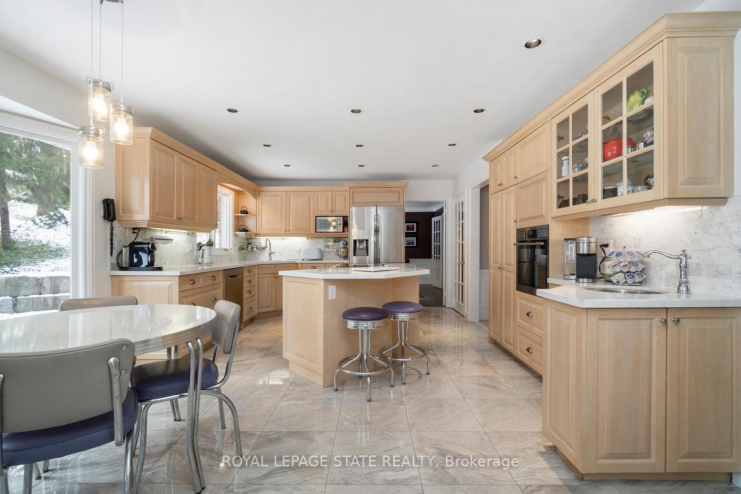 Photo 28 of 18 Stonegate Drive, Hamilton, Ancaster — HOMEH