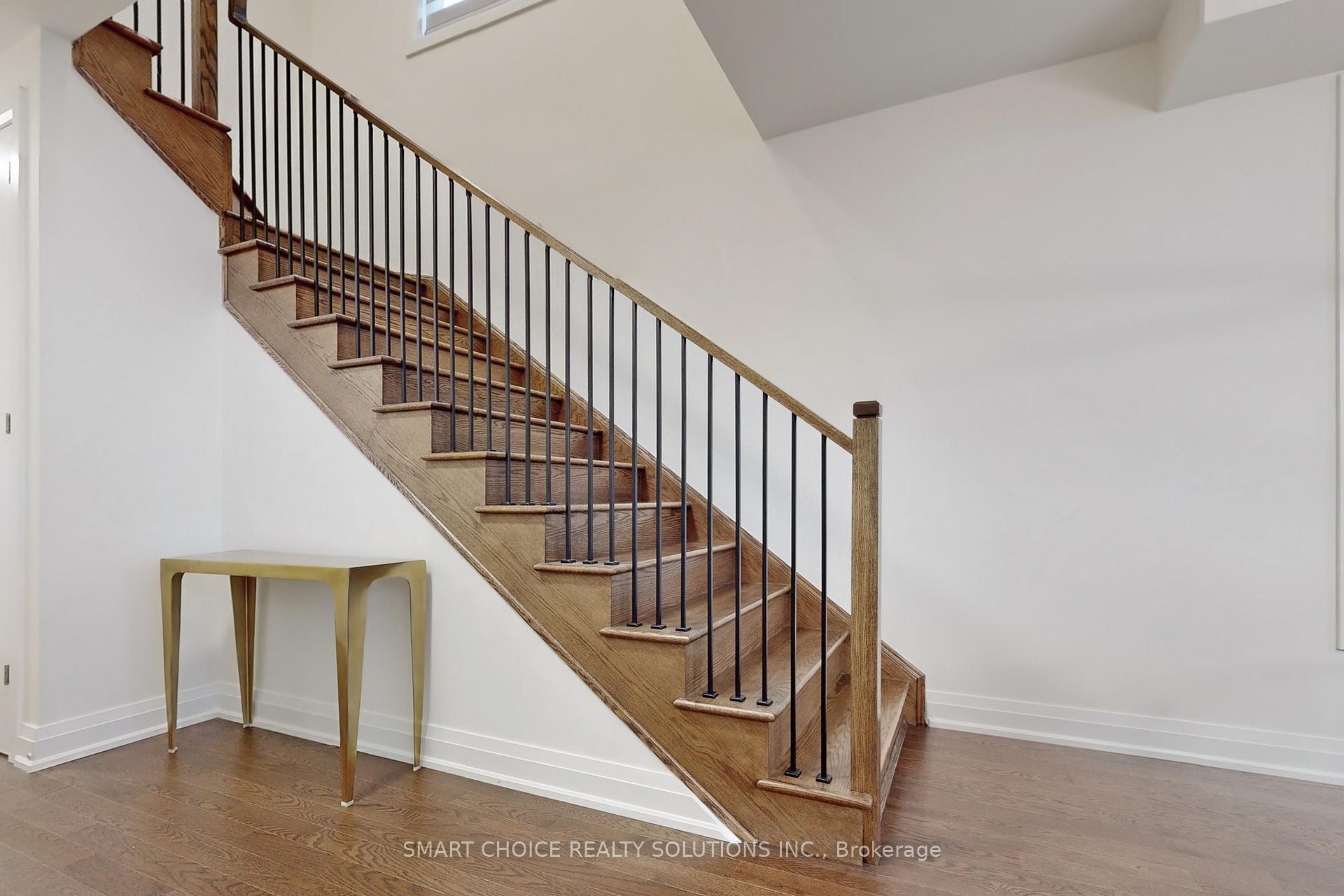 Photo 6 of 31 Greer Street W, Barrie, Rural Barrie Southeast — HOMEH