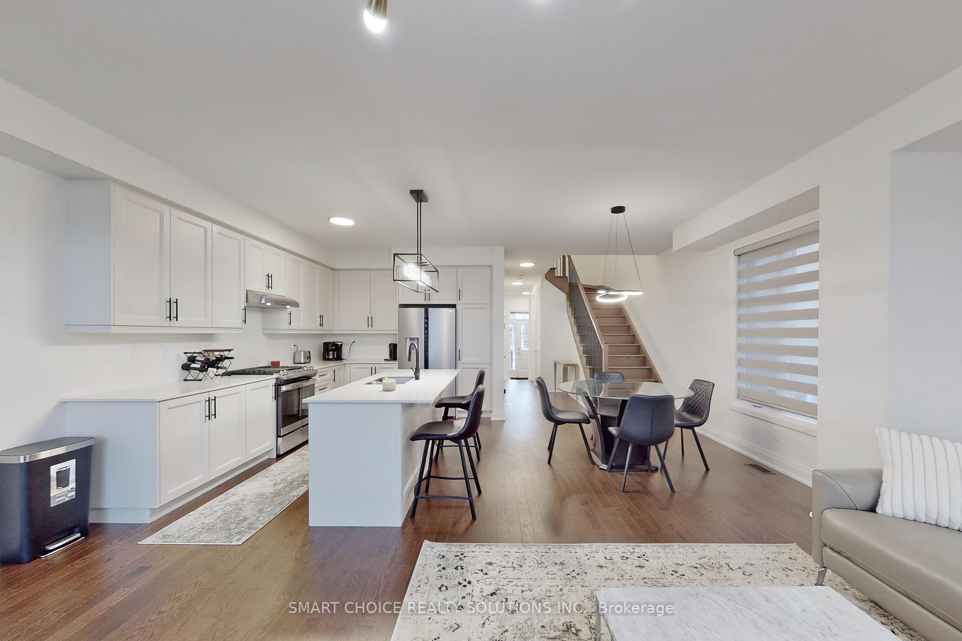 Photo 9 of 31 Greer Street W, Barrie, Rural Barrie Southeast — HOMEH