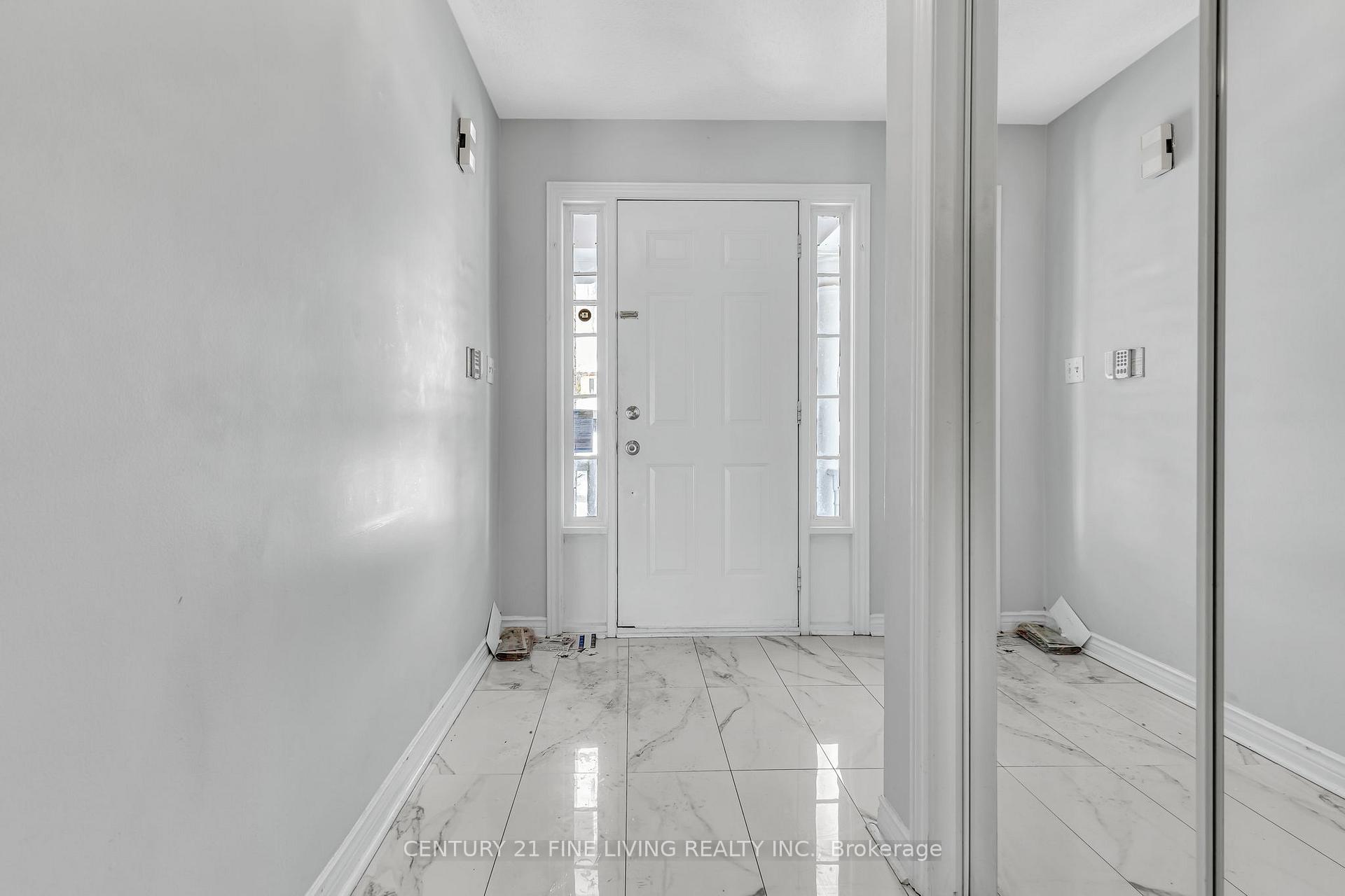 Photo 2 of 53 Pressed Brick Drive, Brampton, Brampton North — HOMEH