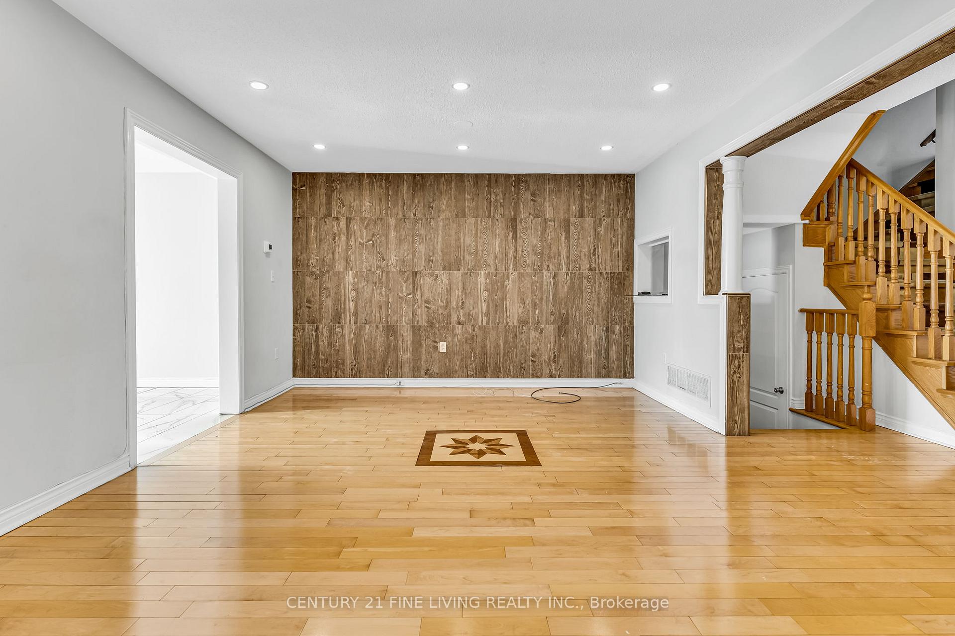 Photo 6 of 53 Pressed Brick Drive, Brampton, Brampton North — HOMEH