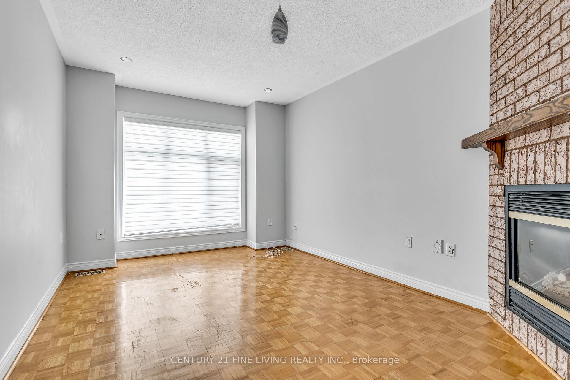 Photo 14 of 53 Pressed Brick Drive, Brampton, Brampton North — HOMEH