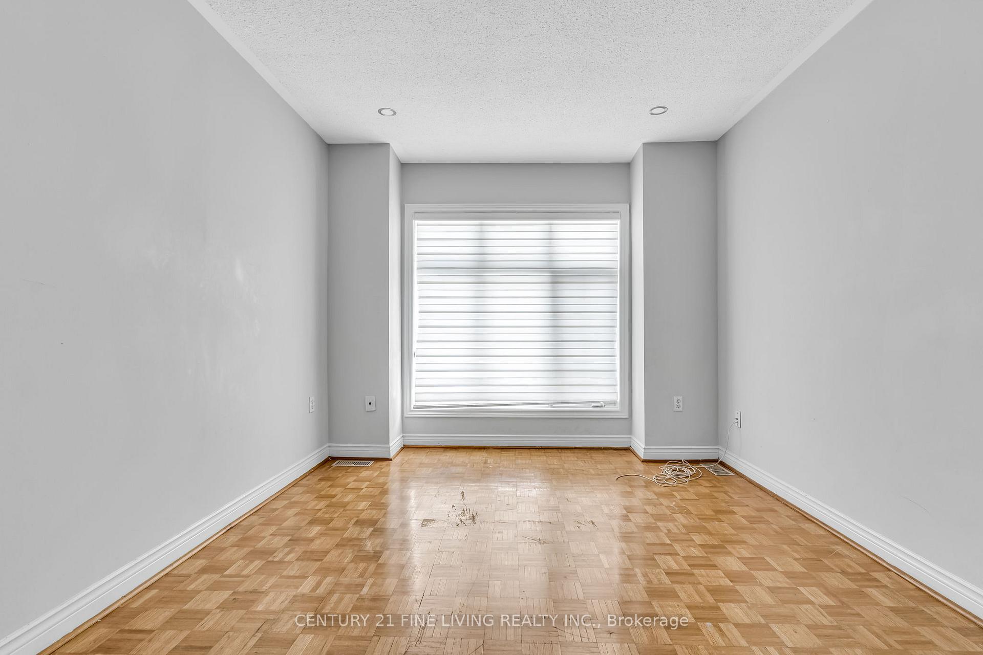 Photo 15 of 53 Pressed Brick Drive, Brampton, Brampton North — HOMEH