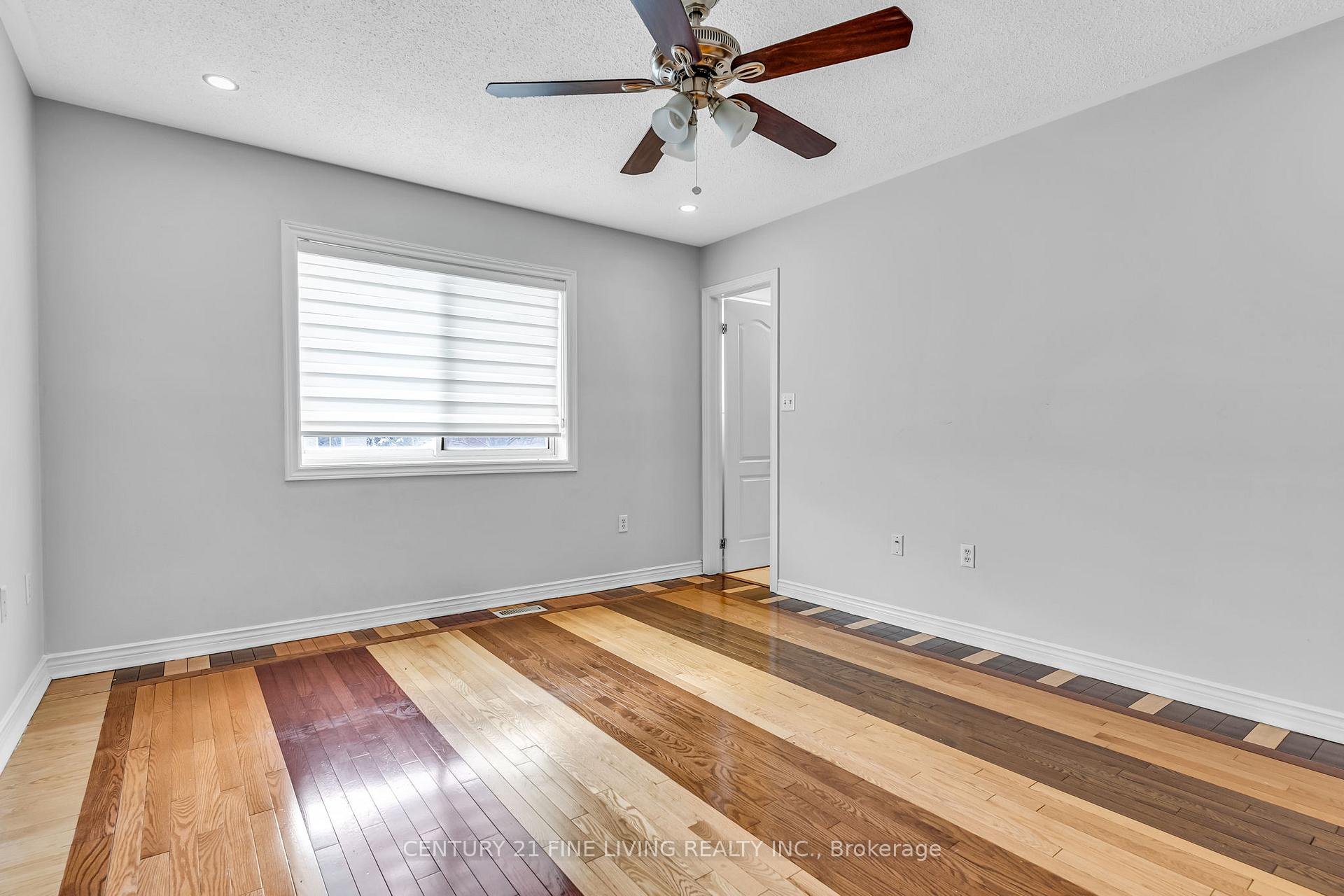 Photo 20 of 53 Pressed Brick Drive, Brampton, Brampton North — HOMEH