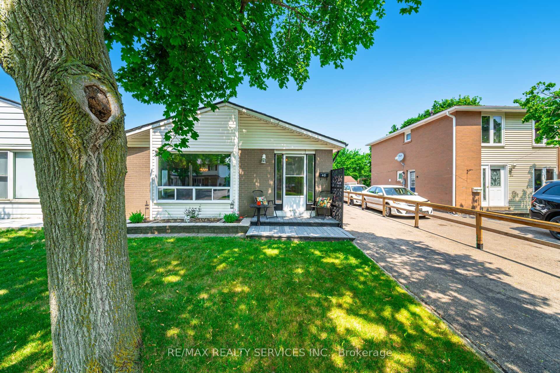 Front of 48 Glenmore Crescent