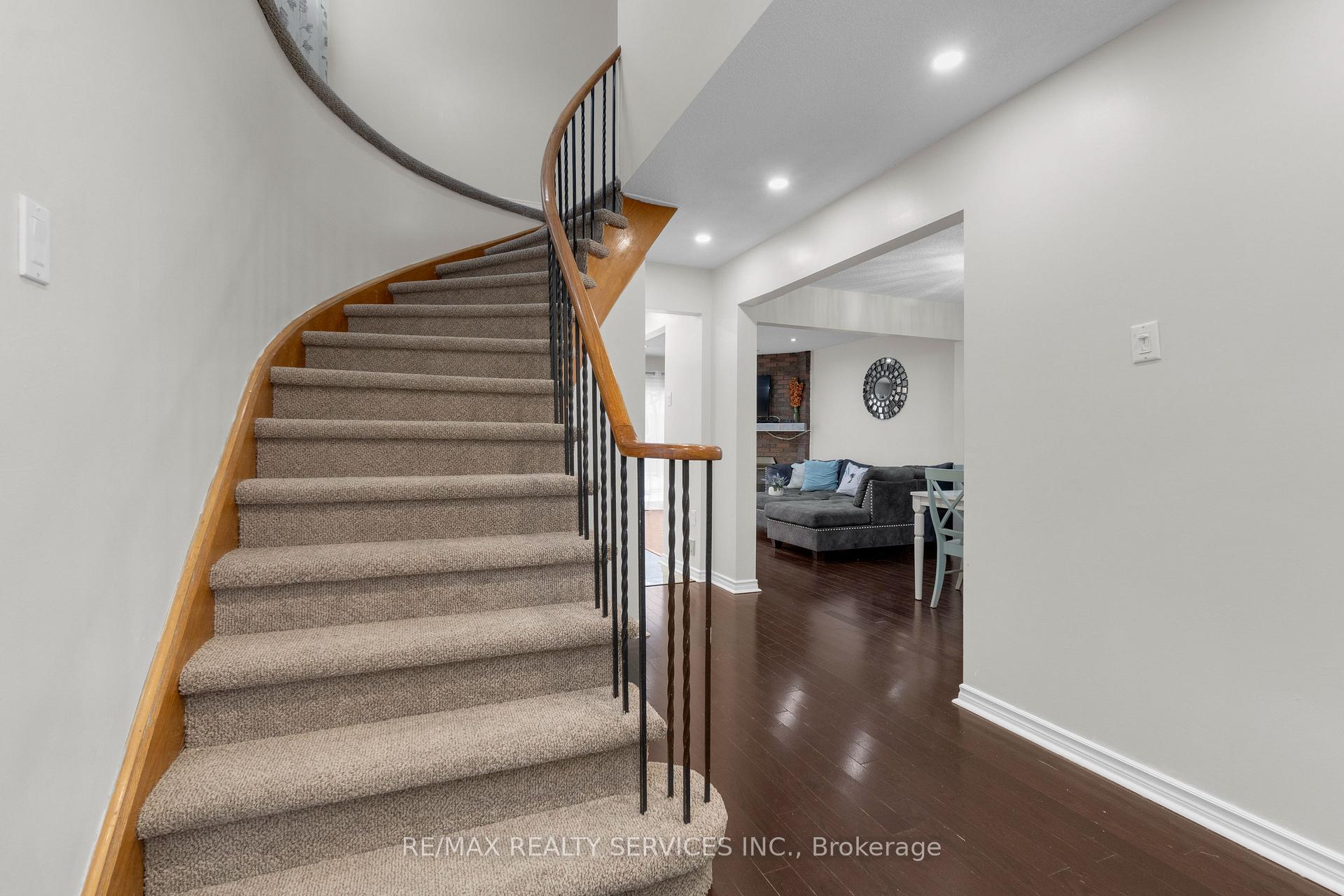 Photo 17 of 95 Martindale Crescent, Brampton, Brampton West — HOMEH