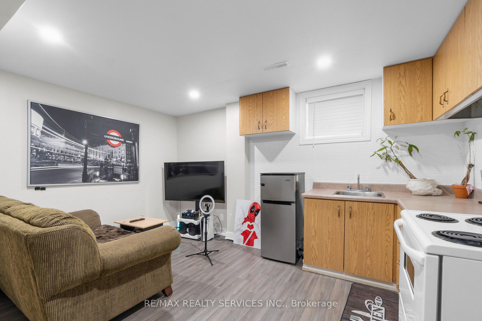 Photo 29 of 95 Martindale Crescent, Brampton, Brampton West — HOMEH