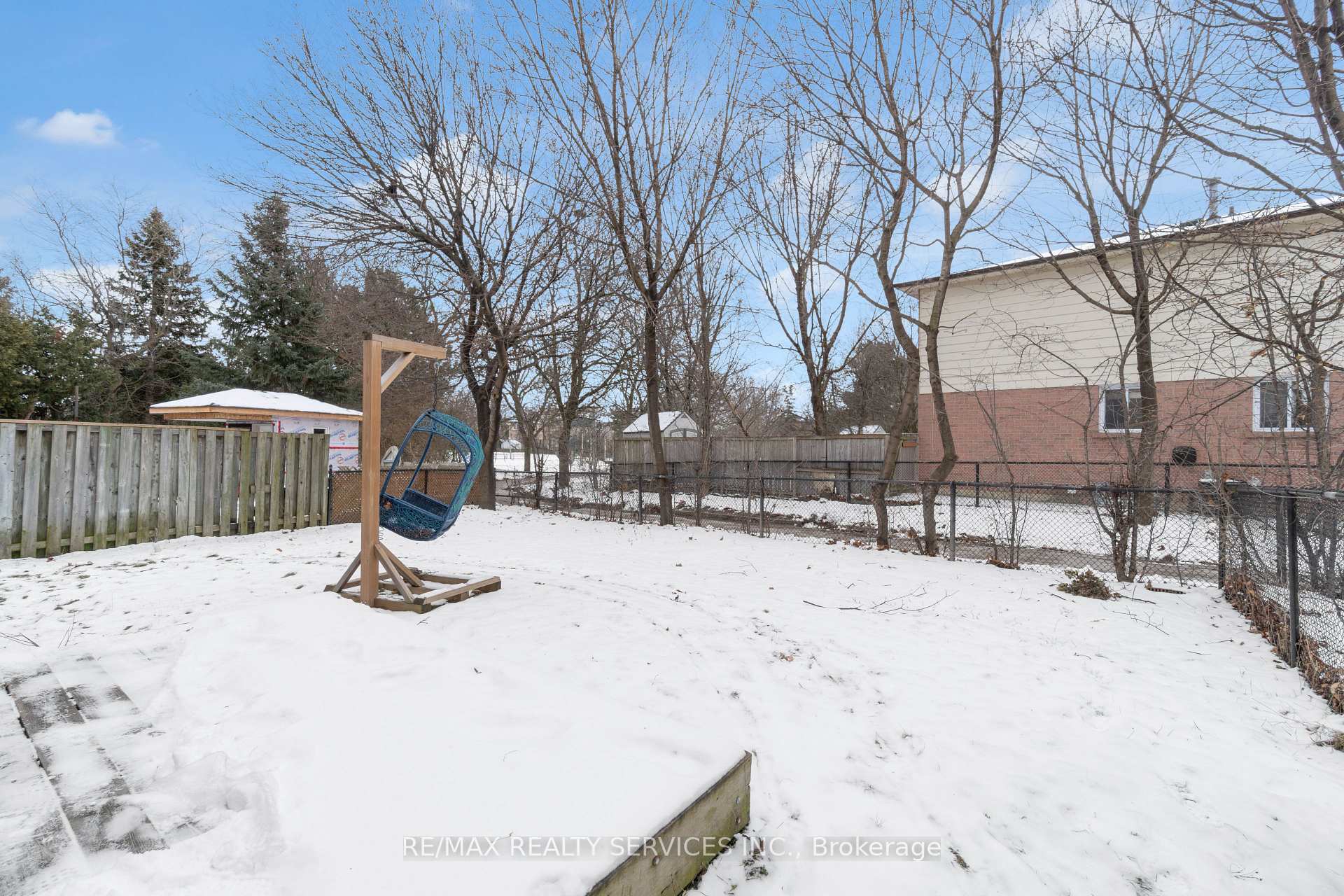 Photo 36 of 95 Martindale Crescent, Brampton, Brampton West — HOMEH