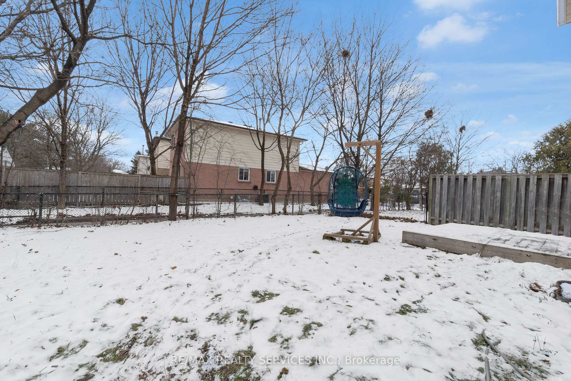 Photo 37 of 95 Martindale Crescent, Brampton, Brampton West — HOMEH