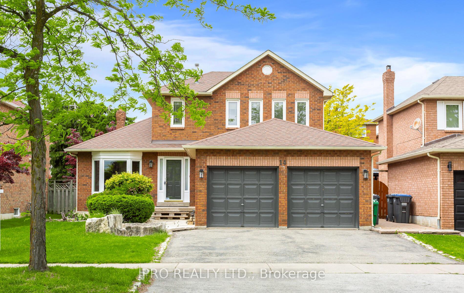 Photo 2 of 14 Burt Drive, Brampton, Northwood Park — HOMEH