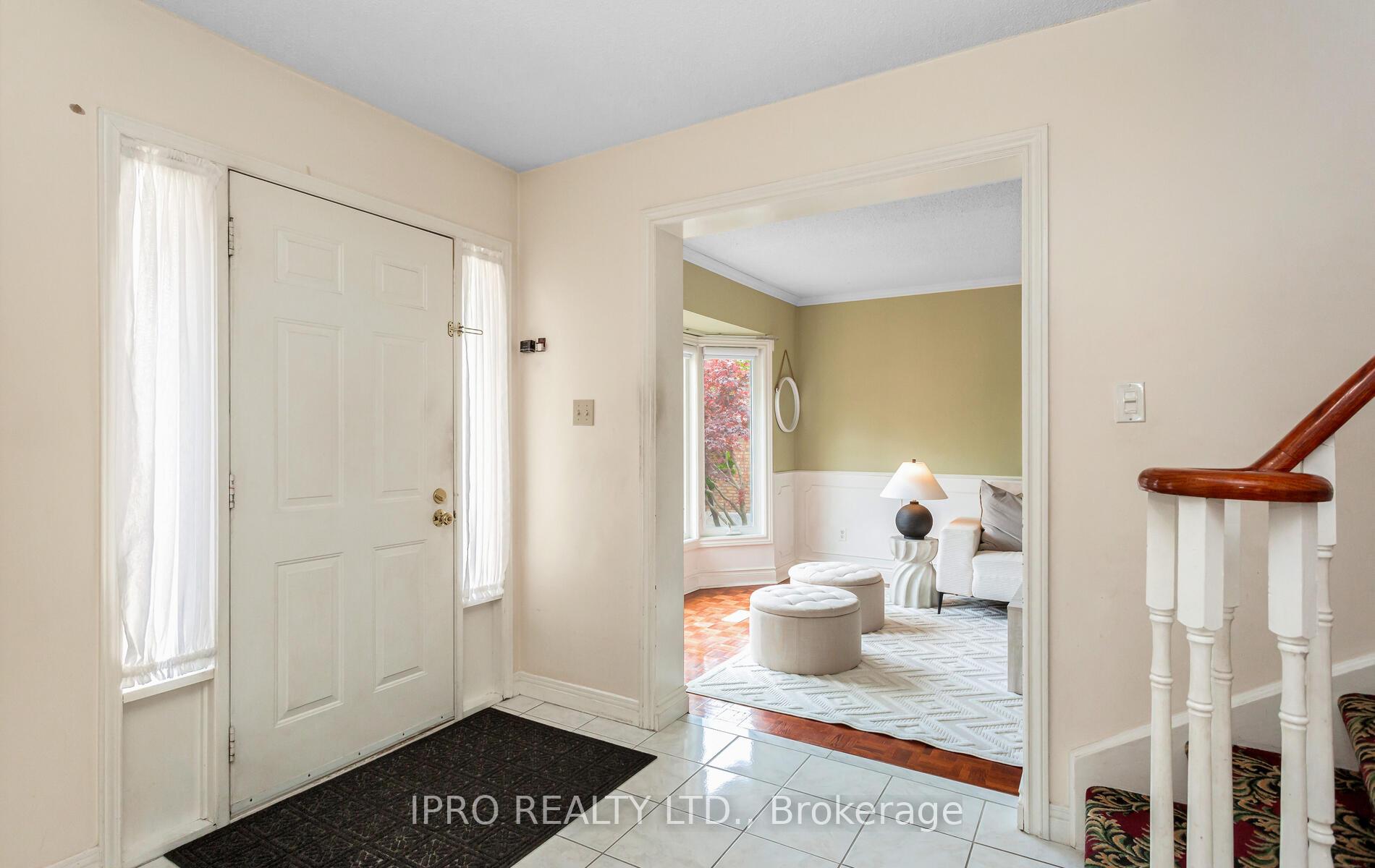Photo 5 of 14 Burt Drive, Brampton, Northwood Park — HOMEH