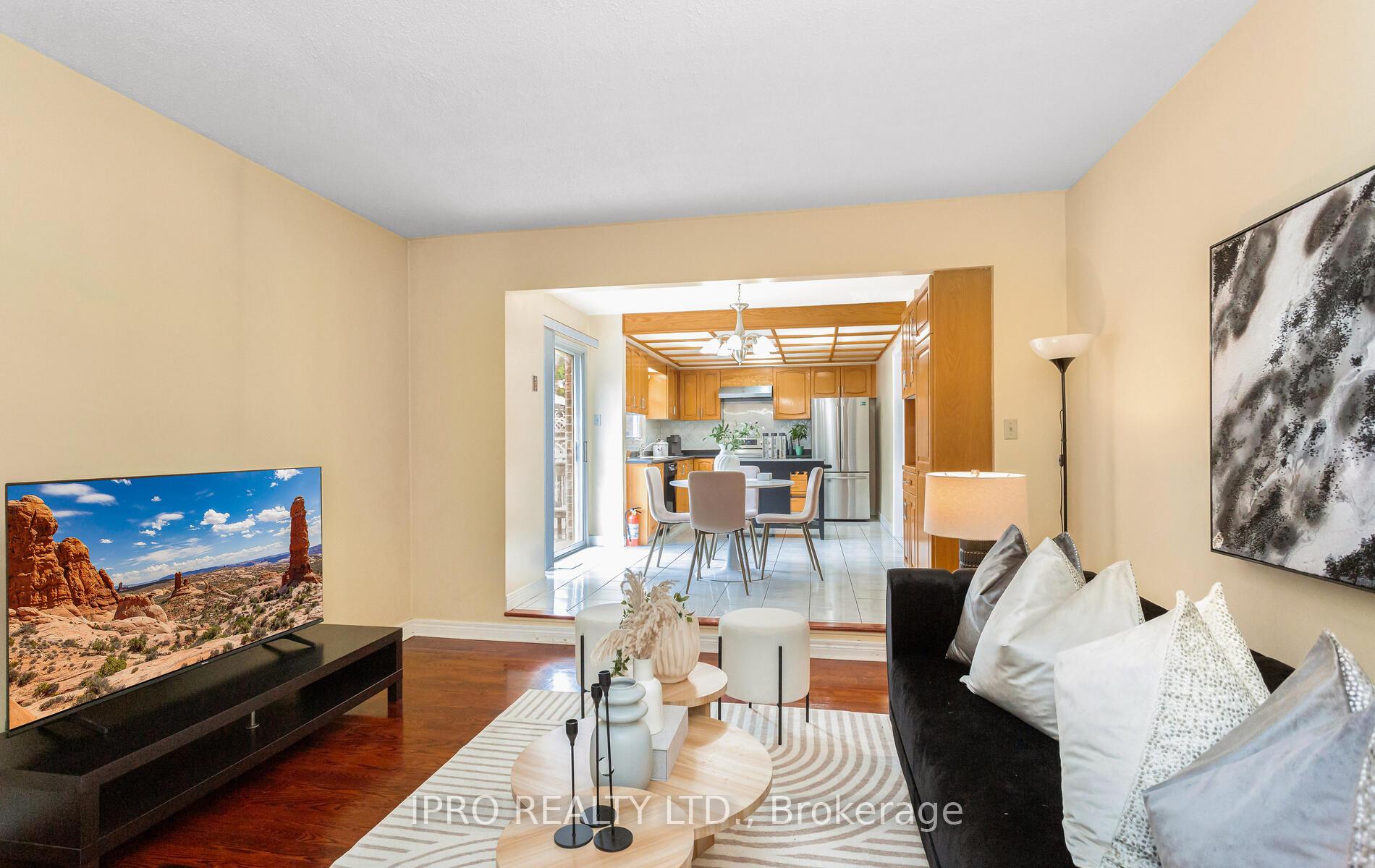 Photo 17 of 14 Burt Drive, Brampton, Northwood Park — HOMEH
