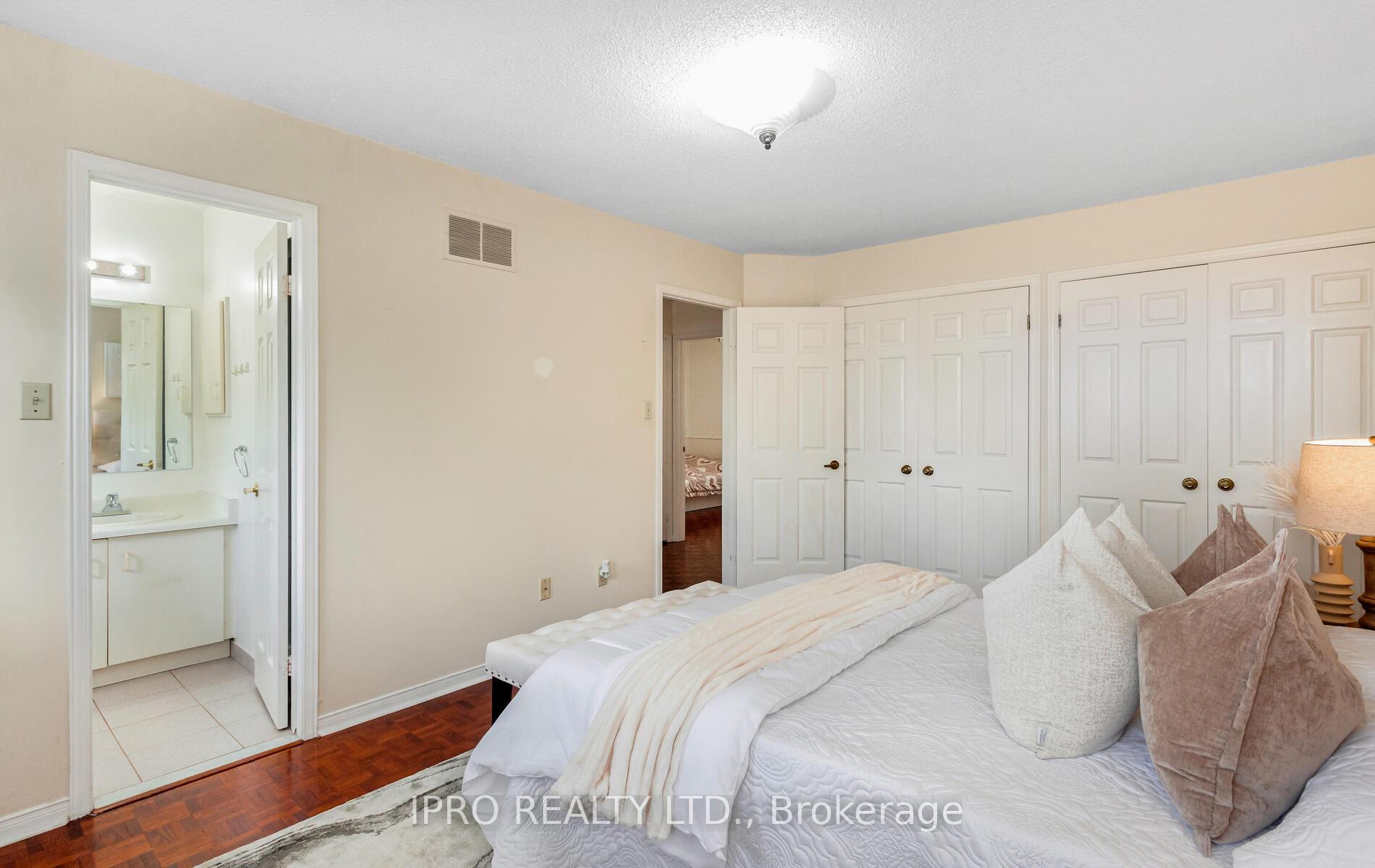 Photo 21 of 14 Burt Drive, Brampton, Northwood Park — HOMEH