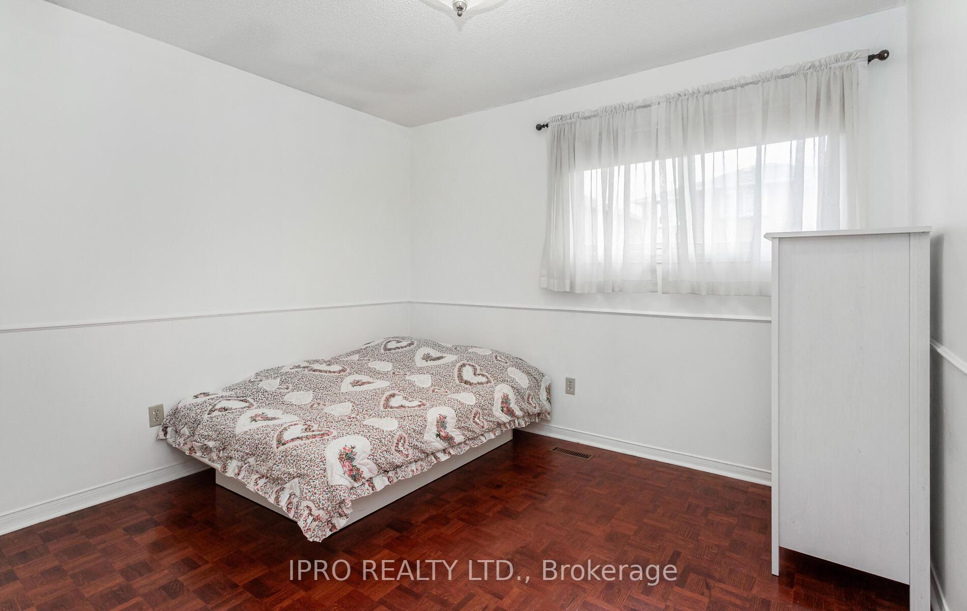 Photo 25 of 14 Burt Drive, Brampton, Northwood Park — HOMEH